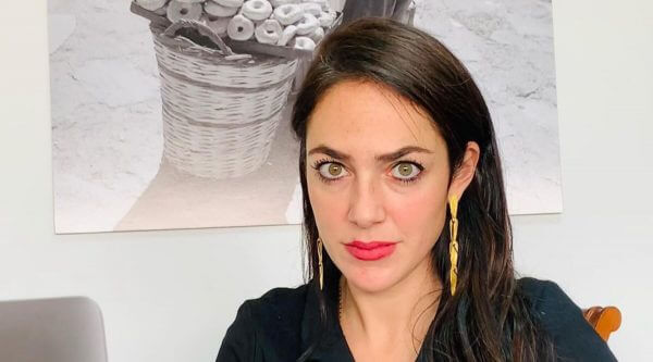 «Νταντάδες της Γειτονιάς»: Ανοίγουν άμεσα οι αιτήσεις – Voucher έως 500€ για τους γονείς