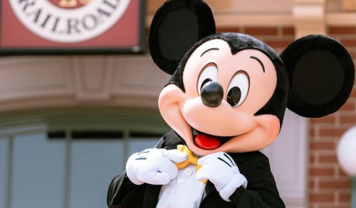 Άνοιξε η Disneyland στο Παρίσι: Με μέτρα και χωρίς αγκαλιές στον Μίκι Μπους
