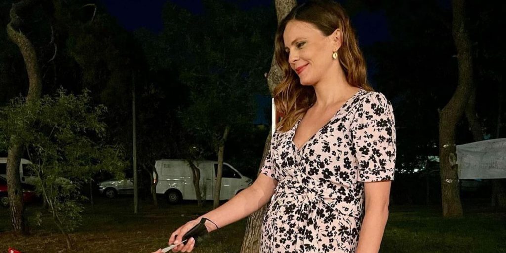 Η εγκυμονούσα Έφη Αχτσιόγλου ποζάρει λίγο πριν γεννήσει: "Λίγες μέρες έμειναν!"