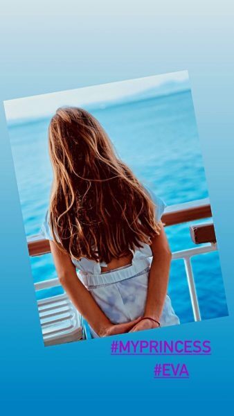 &Beta;ά&sigma;&omega; &Lambda;&alpha;&sigma;&kappa;&alpha;&rho;ά&kappa;&eta;: &Eta; &kappa;ό&rho;&eta; &tau;&eta;&sigmaf; &Epsilon;ύ&alpha; &mu;&epsilon;&gamma;ά&lambda;&omega;&sigma;&epsilon; &kappa;&alpha;&iota; &epsilon;ί&nu;&alpha;&iota; &mu;&iota;&alpha; &kappa;&omicron;ύ&kappa;&lambda;&alpha; - &Omicron;&iota; &phi;&omega;&tau;&omicron;&gamma;&rho;&alpha;&phi;ί&epsilon;&sigmaf; &epsilon;&nu; &pi;&lambda;&omega;