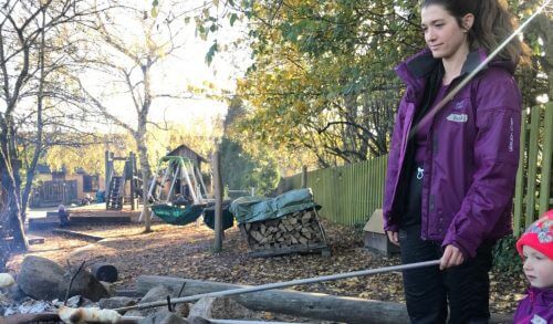 Σχολεία του δάσους: Μια δασκάλα περιγράφει πως η Δανία καταφέρνει να «εκπαιδεύει» ευτυχισμένα παιδιά