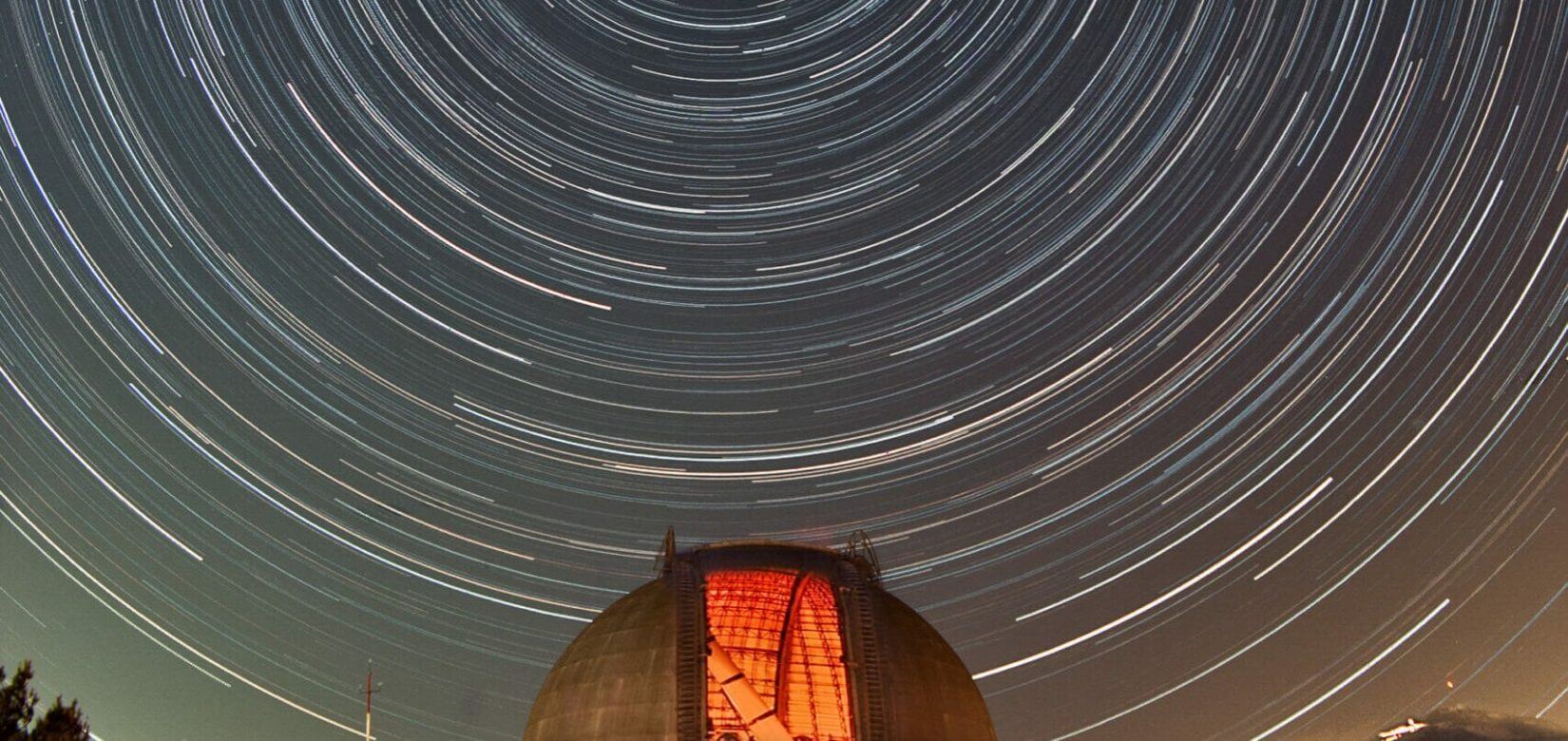 Εθνικό Αστεροσκοπείο: Το Κέντρο Επισκεπτών Πεντέλης ανοίγει τις πύλες του και περιμένει τους μαθητές!