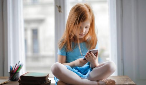 Facebook - Instagram: Πως συλλέγουν στοιχεία από παιδιά κι εφήβους
