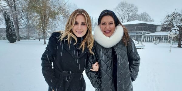 &Chi;&rho;&iota;&sigma;&tau;&omicron;ύ&gamma;&epsilon;&nu;&nu;&alpha; &sigma;&tau;&eta; &Gamma;&epsilon;&rho;&mu;&alpha;&nu;ί&alpha; &gamma;&iota;&alpha; &tau;&omicron; &laquo;&Mu;&alpha;&mu;ά-&delta;&epsilon;&sigmaf;&raquo;: Έ&lambda;&lambda;&eta;&nu;&epsilon;&sigmaf; &gamma;&omicron;&nu;&epsilon;ί&sigmaf; &mu;&iota;&lambda;&omicron;ύ&nu; &gamma;&iota;&alpha; &tau;&eta; &zeta;&omega;ή &tau;&omicron;&upsilon;&sigmaf; &sigma;&tau;&omicron; &epsilon;&xi;&omega;&tau;&epsilon;&rho;&iota;&kappa;ό