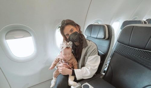 Χριστίνα Μπόμπα - Σάκης Τανιμανίδης: Το πρώτο αεροπορικό ταξίδι με τις κόρες τους (vid)