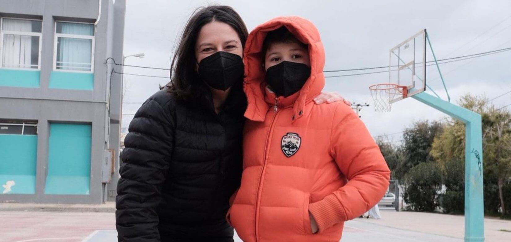 Με μια καλημέρα στα ουκρανικά η Νίκη Κεραμέως υποδέχθηκε μαθητές από τη βομβαρδισμένη χώρα