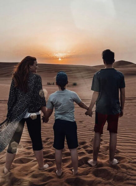 Σίσσυ Χρηστίδου: Οι διακοπές στο Ντουμπάι και η μοναδική φωτογραφία με τους γιους της στην έρημο