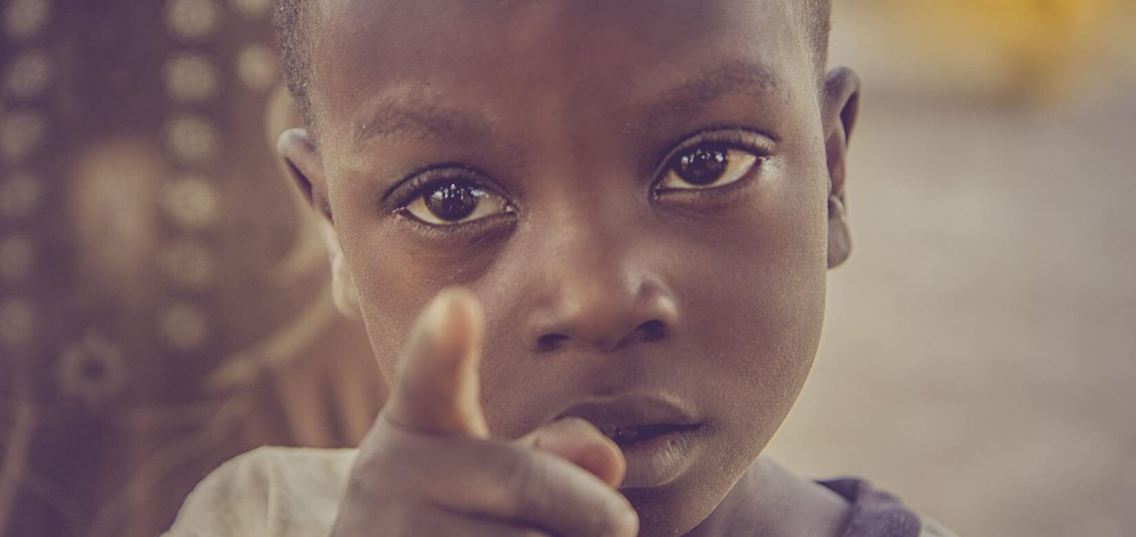 Από παιδικά χέρια το κακάο της σοκολάτας - Η μάστιγα της παιδικής εργασίας στην Αφρική