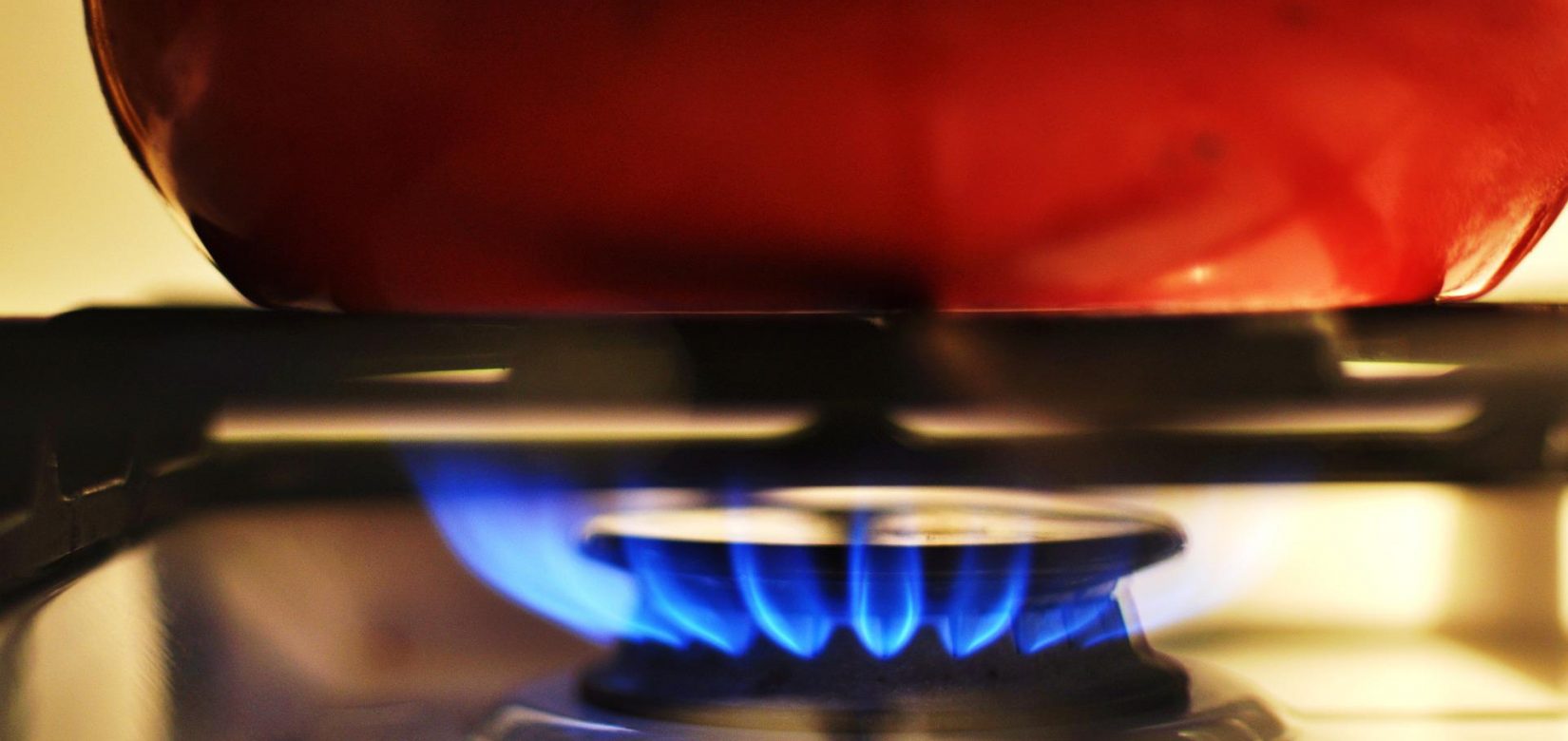 ΕΔΑ Αττικής για την πυρκαγιά στην Πεντέλη: Υπήρξε διαρροή φυσικού αερίου - Αποκαταστάθηκε η βλάβη