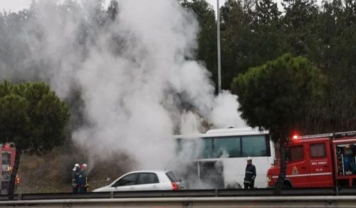 Φωτιά σε σχολικό λεωφορείο γεμάτο παιδιά στη Θεσσαλονίκη