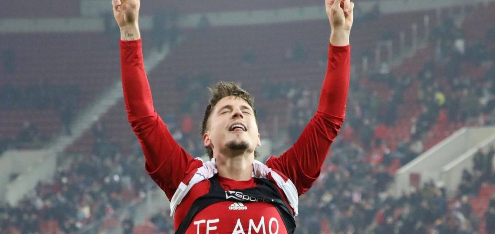 Te Amo Mama: Συγκίνησε ο ποδοσφαιριστής του Ολυμπιακού με την αφιέρωση στη μητέρα του που πέθανε