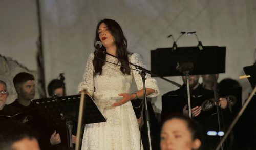 Η Άντα Αθανασοπούλου καθήλωσε με την ερμηνεία της στις Γιορτές Εξόδου του Μεσολογγίου