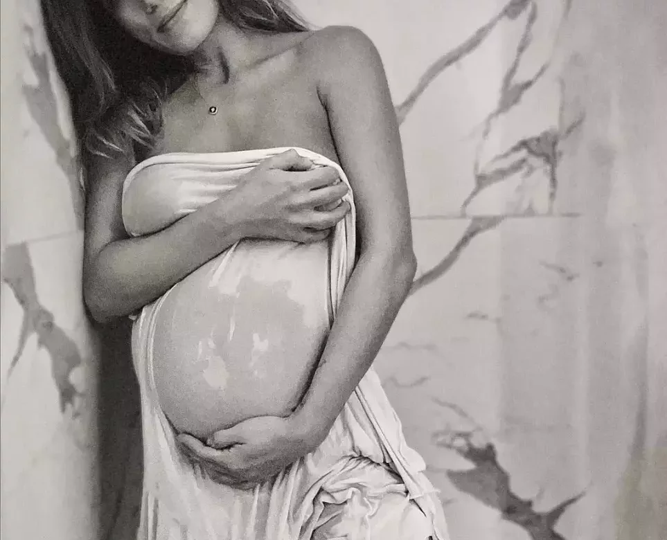 Μαίρη Συνατσάκη: Το συγκλονιστικό κείμενο για τη Γιορτή της Μητέρας και η φωτογραφία από την περίοδο της εγκυμοσύνης της