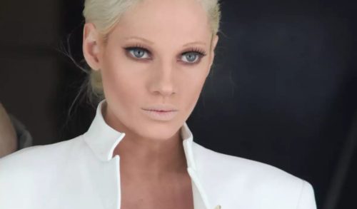 Η Τζούλια Αλεξανδράτου μαθαίνει στην κόρη της ότι… «στόχος είναι τα λεφτά» (pic)