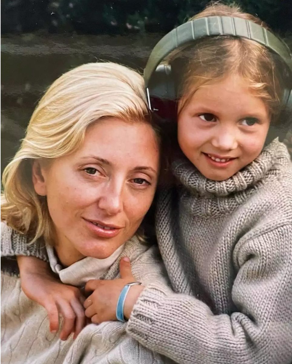 Μαρί Σαντάλ: Οι - καθυστερημένες - ευχές για τα γενέθλια της κόρης της Μαρίας Ολυμπίας