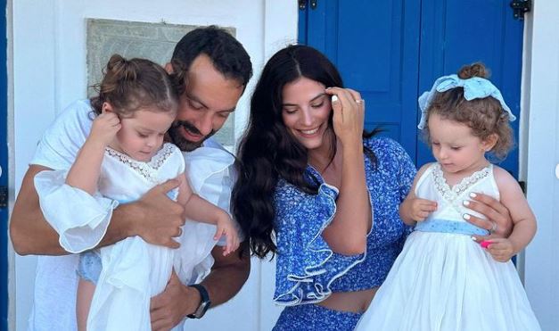 Χριστίνα Μπόμπα: Το παράπονό της από τις δίδυμες - «Ήρθε η γιαγιά και ξεχάσανε τη μαμά»