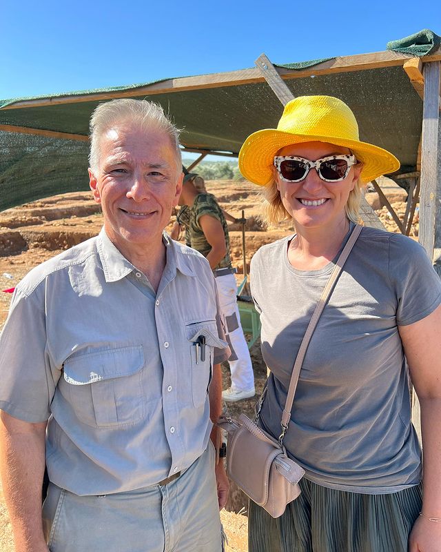 &Sigma;ί&alpha; &Kappa;&omicron;&sigma;&iota;ώ&nu;&eta;: &Eta; &xi;&epsilon;&chi;&omega;&rho;&iota;&sigma;&tau;ή &epsilon;&mu;&pi;&epsilon;&iota;&rho;ί&alpha; &pi;&omicron;&upsilon; έ&zeta;&eta;&sigma;&epsilon; &sigma;&tau;&eta; &Mu;&epsilon;&sigma;&sigma;&eta;&nu;ί&alpha; &mu;&epsilon; &tau;&omicron;&nu; &gamma;&iota;&omicron; &tau;&eta;&sigmaf; &Delta;ή&mu;&omicron;