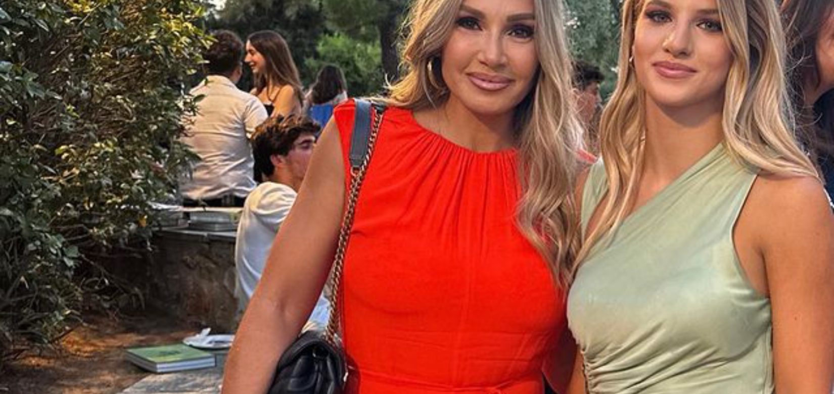 Ελένη Πετρoυλάκη: Το εντυπωσιακό φόρεμα της κόρης της στην αποφοίτηση έχει ιστορία!