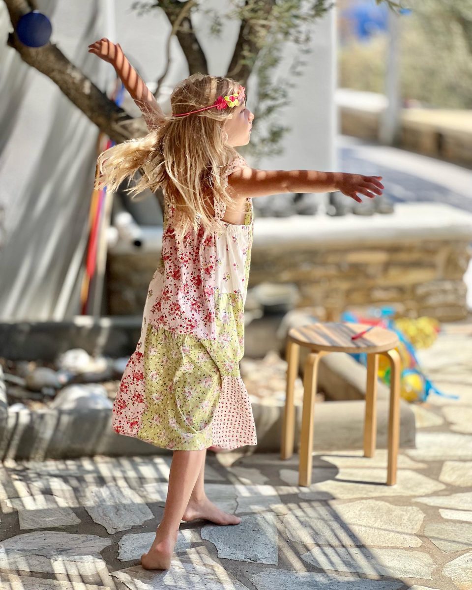 &Rho;&omicron;ύ&lambda;&alpha; &Rho;έ&beta;&eta;: &Kappa;&alpha;&lambda;ό &mu;ή&nu;&alpha; &mu;&epsilon; &tau;&eta;&nu; &pi;&iota;&omicron; &alpha;&nu;έ&mu;&epsilon;&lambda;&eta; &phi;&omega;&tau;&omicron;&gamma;&rho;&alpha;&phi;ί&alpha; &tau;&eta;&sigmaf; &nu;&epsilon;&rho;ά&iota;&delta;&alpha;&sigmaf; - &kappa;ό&rho;&eta;&sigmaf; &tau;&eta;&sigmaf;!