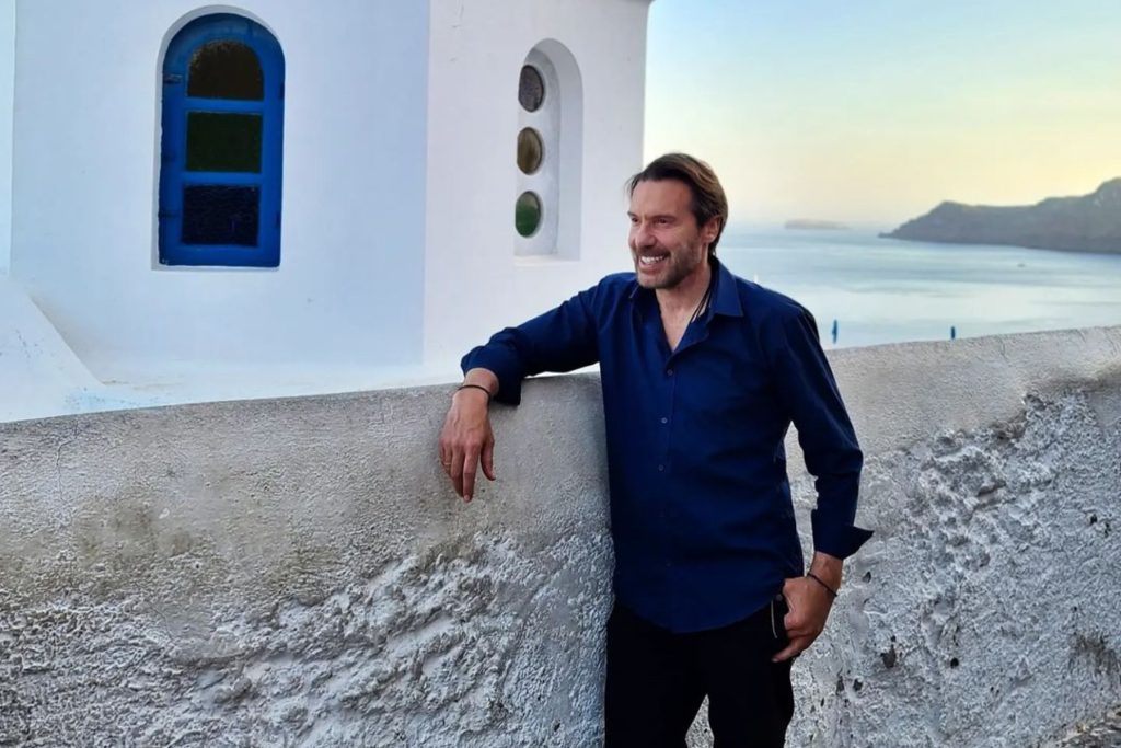 Στράτος Τζώρτζογλου: Επέστρεψε ο γιος του από την Αμερική - Λίγες ομοιότητες, πολλή αγάπη