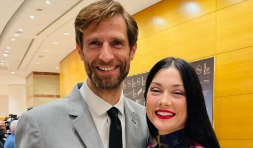 Μάξιμος Μουμούρης: Βοηθάω στις δουλειές του σπιτιού - Είναι υποχρέωσή μου αλλά και χαρά μου»