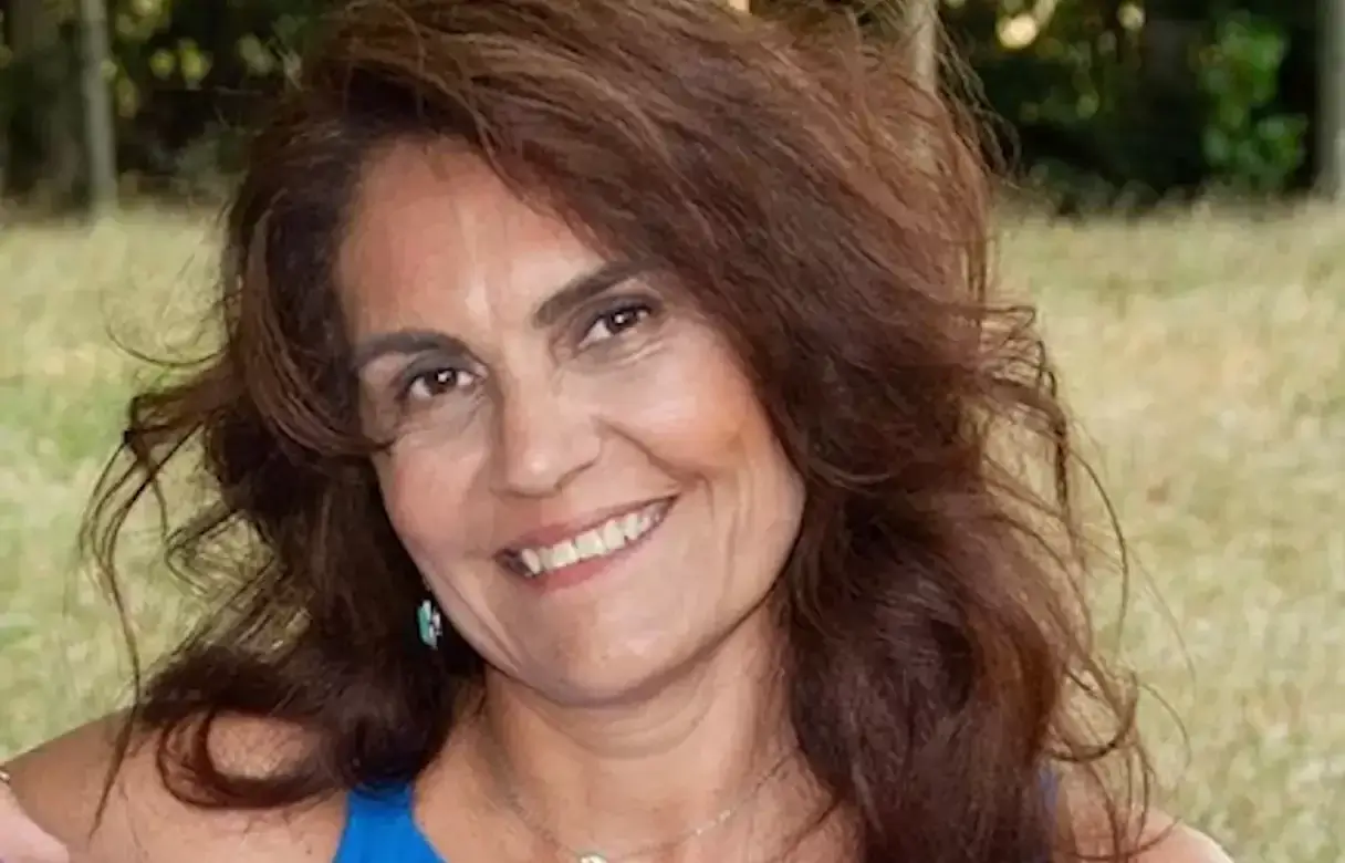 Σκυλιά κατασπάραξαν μητέρα δύο παιδιών στην αυλή του σπιτιού της