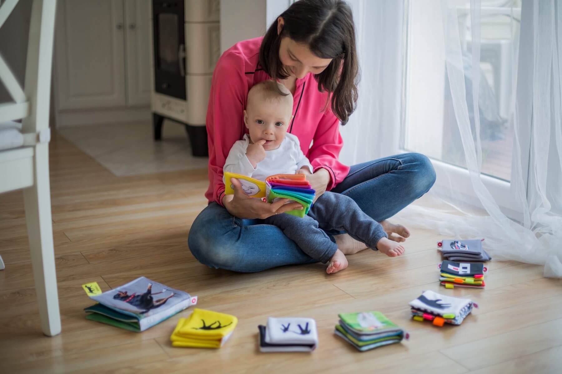 Η ανάγνωση βιβλίων από κοινού με τους γονείς διευκολύνει τη μάθηση στα παιδιά – Απλές συμβουλές