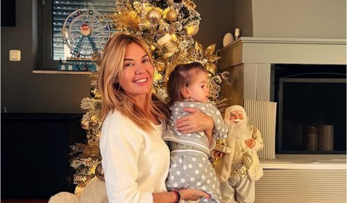 Χριστίνα Παππά:  Γιορτάζει τα πιο όμορφα Χριστούγεννα αγκαλιά με την συνονόματη εγγονή της