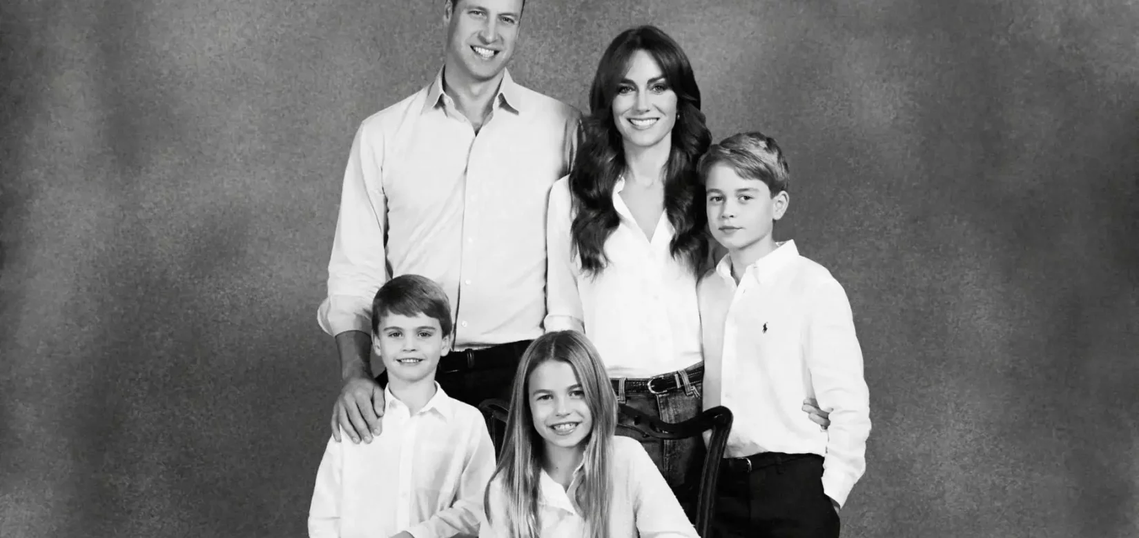 Πρίγκιπας Γουίλιαμ, Κέιτ Μίντλετον και τα παιδιά τους χαλαροί με τζιν στην χριστουγεννιάτικη κάρτα