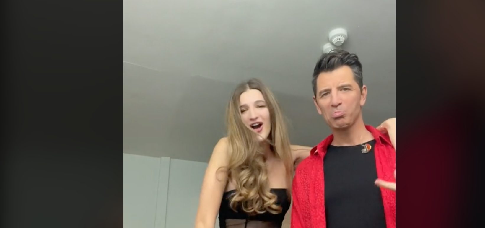 Σάκης Ρουβάς: Χόρεψε με την κόρη του, Αναστασία και έγιναν viral!