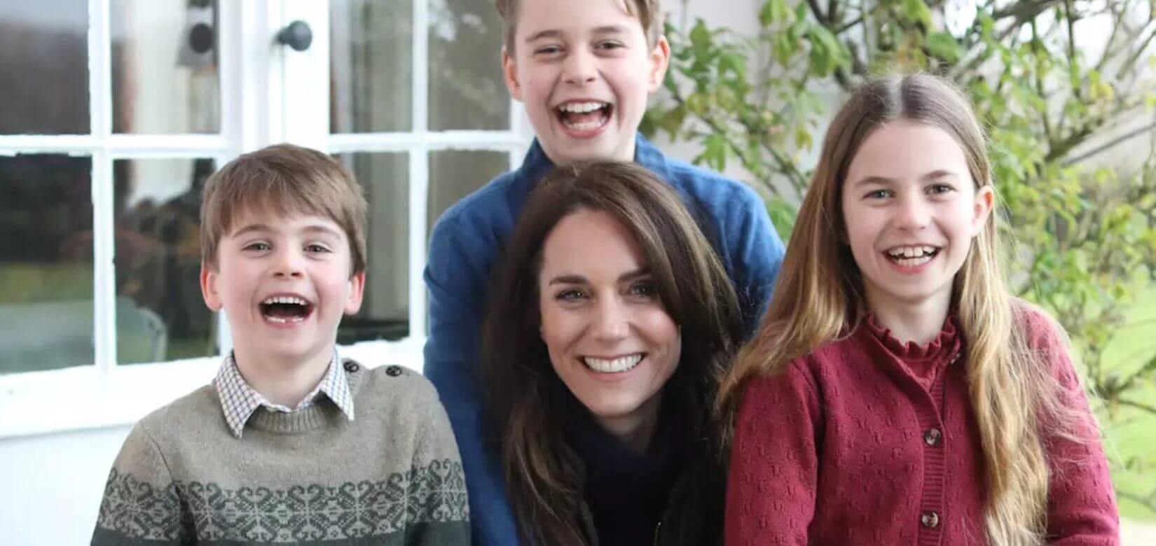 Η πρώτη φωτογραφία της Κέιτ Μίντλετον μετά το χειρουργείο - Χαμογελαστή αγκαλιά με τα παιδιά της