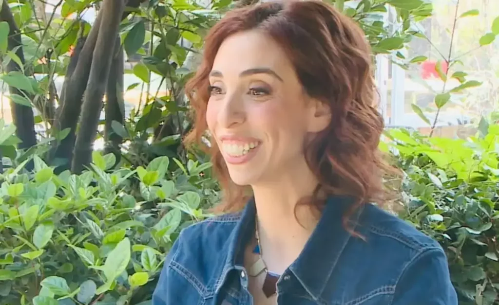 Έλενα Χαραλαμπούδη: Η viral μαμά του YouTube με τα χίλια πρόσωπα
