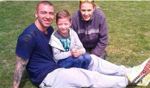 Το δράμα του 12χρονου Φίλιππου: Έχασε τους γονείς του, Αλέξανδρο Νικολαΐδη και Ρούξι Ντουμιτρέσκου, μέσα σε 1,5 χρόνο