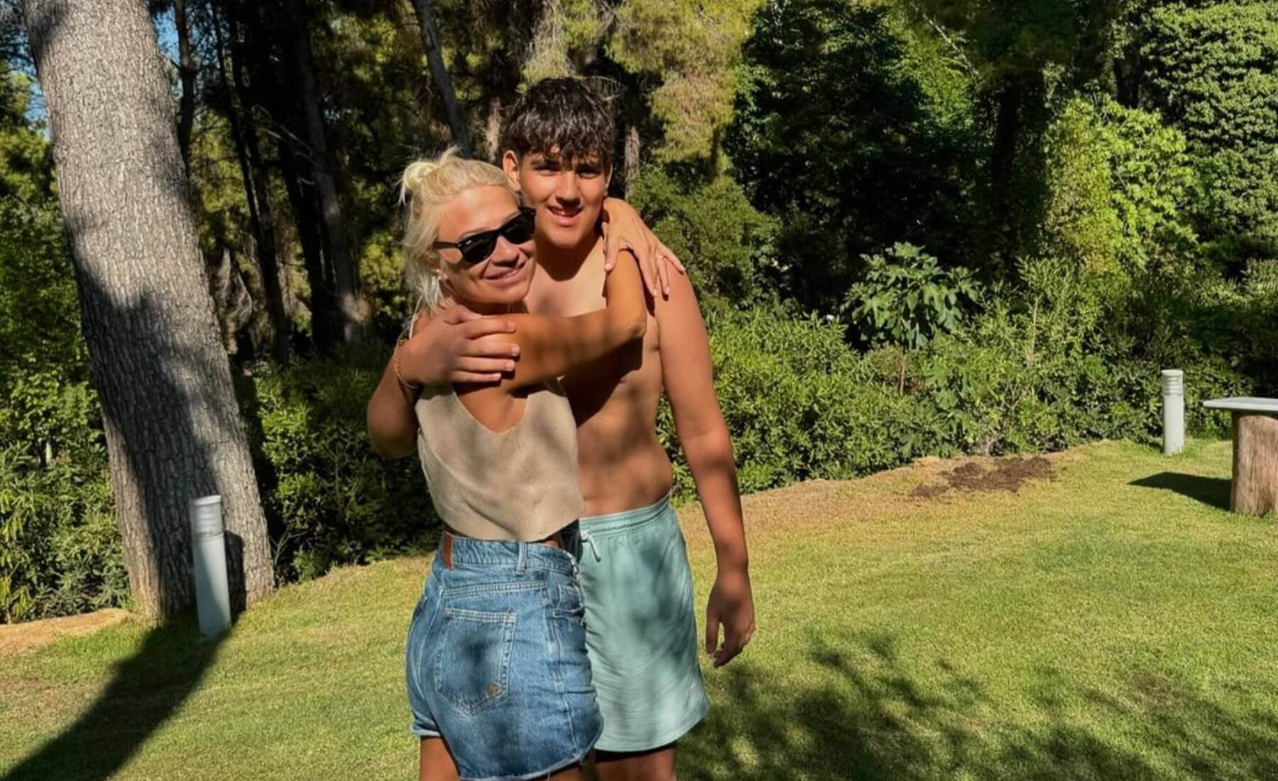 &Phi;&alpha;ί&eta; &Sigma;&kappa;&omicron;&rho;&delta;ά: &Alpha;&tau;&epsilon;&lambda;&epsilon;ί&omega;&tau;&alpha; &pi;&alpha;&iota;&chi;&nu;ί&delta;&iota;&alpha; &mu;&epsilon; &tau;&omicron;&upsilon;&sigmaf; &gamma;&iota;&omicron;&upsilon;&sigmaf; &tau;&eta;&sigmaf; &sigma;&tau;&iota;&sigmaf; &delta;&iota;&alpha;&kappa;&omicron;&pi;έ&sigmaf; &tau;&omicron;&upsilon;&sigmaf; &sigma;&tau;&eta; &Chi;&alpha;&lambda;&kappa;&iota;&delta;&iota;&kappa;ή