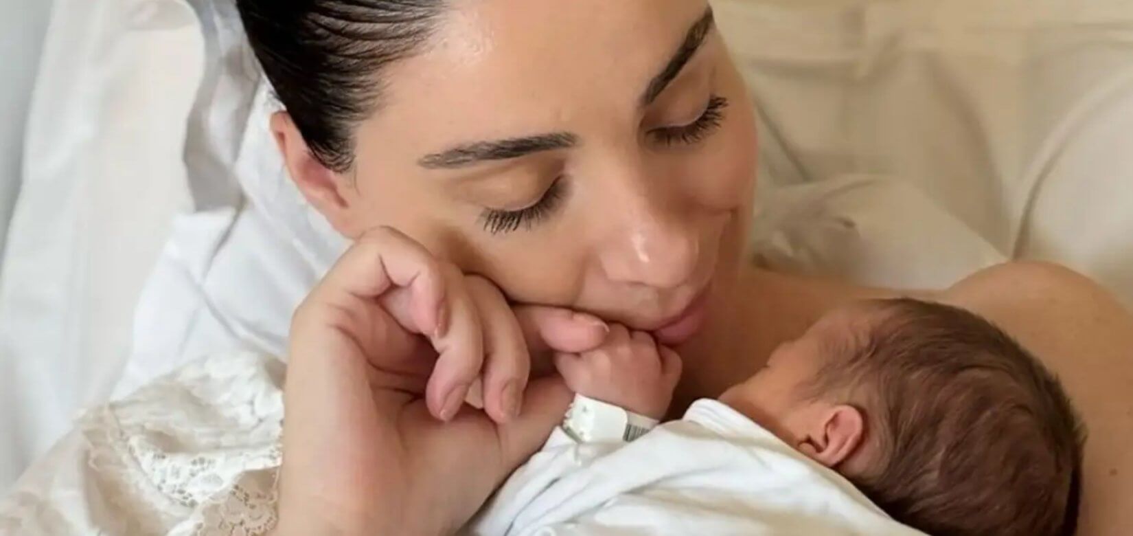Βαλέρια Χοψονίδου: Οι πρώτες τρυφερές στιγμές με το μωρό της - Η νέα φωτό
