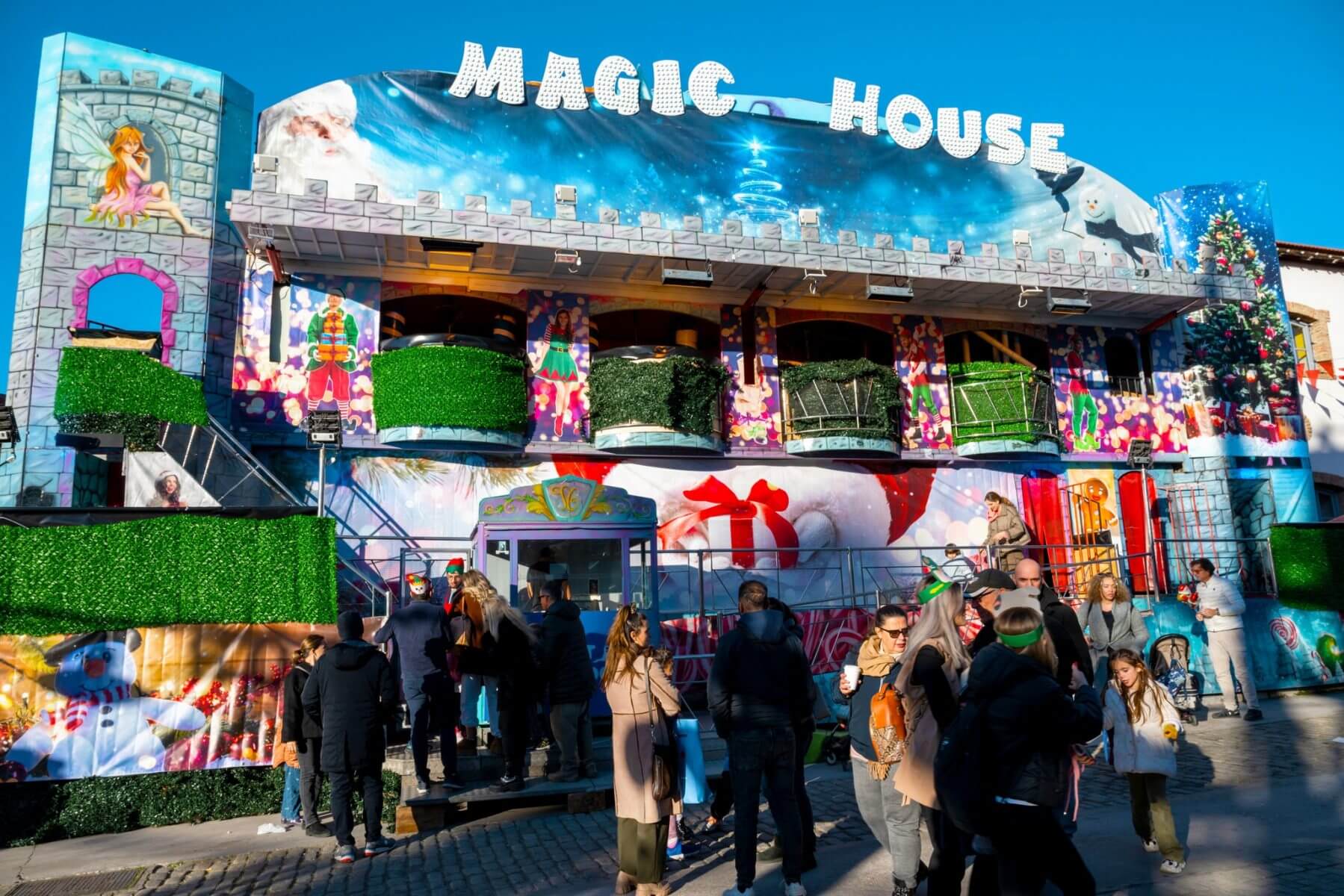 &Delta;&Epsilon;&Eta; CHRISTMAS FACTORY: &Alpha;&pi;ό &tau;&omicron; &Sigma;ά&beta;&beta;&alpha;&tau;&omicron; 22 &Nu;&omicron;&epsilon;&mu;&beta;&rho;ί&omicron;&upsilon;, &omicron; Ά&gamma;&iota;&omicron;&sigmaf; &Beta;&alpha;&sigma;ί&lambda;&eta;&sigmaf; &kappa;&alpha;&iota; &tau;&alpha; &xi;&omega;&tau;&iota;&kappa;ά &tau;&omicron;&upsilon; &sigma;&alpha;&sigmaf; &pi;&epsilon;&rho;&iota;&mu;έ&nu;&omicron;&upsilon;&nu; &sigma;&tau;&eta;&nu; &Tau;&epsilon;&chi;&nu;ό&pi;&omicron;&lambda;&eta;