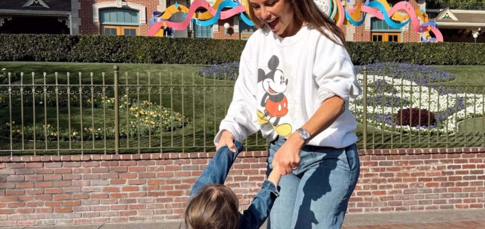 Μαρία Μενούνος: Το πρώτο ταξίδι της 2,5 ετών κόρης της στην Disneyland