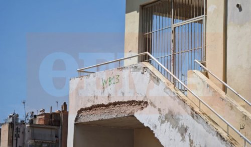 &Chi;&alpha;ί&delta;ά&rho;&iota;: 13&chi;&rho;&omicron;&nu;&eta; έ&pi;&epsilon;&sigma;&epsilon; &alpha;&pi;ό &tau;&omicron; &mu;&pi;&alpha;&lambda;&kappa;ό&nu;&iota; &sigma;&chi;&omicron;&lambda;&epsilon;ί&omicron;&upsilon; - &Sigma;&omicron;&kappa;&alpha;&rho;&iota;&sigma;&mu;έ&nu;&omicron;&iota; &omicron;&iota; &sigma;&upsilon;&mu;&mu;&alpha;&theta;&eta;&tau;έ&sigmaf; &tau;&eta;&sigmaf;