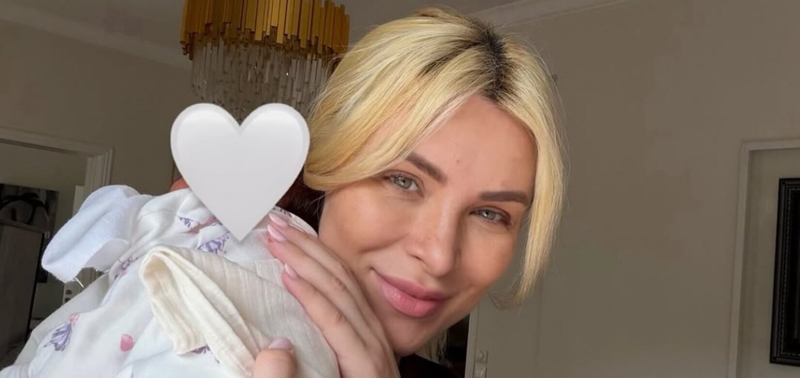 Κατερίνα Καινούργιου: Το συμβολικό δώρο για την κόρη της από τον αδερφό του Παναγιώτη Κουτσουμπή