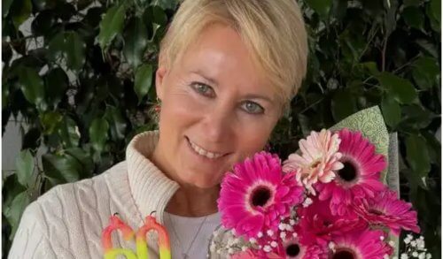 &Gamma;&epsilon;&nu;έ&theta;&lambda;&iota;&alpha; &gamma;&iota;&alpha; &tau;&eta; &Nu;&alpha;&tau;ά&sigma;&alpha; &Pi;&alpha;&zeta;&alpha;ΐ&tau;&eta;: &Eta; έ&kappa;&pi;&lambda;&eta;&xi;&eta; &alpha;&pi;ό &tau;&eta;&nu; 23&chi;&rho;&omicron;&nu;&eta; &kappa;ό&rho;&eta; &tau;&eta;&sigmaf;, &Alpha;&lambda;ί&kappa;&eta;