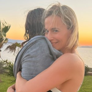 Nά&nu;&tau;&iota;&alpha; &Mu;&pi;&omicron;&upsilon;&lambda;έ: &Gamma;&iota;ό&rho;&tau;&alpha;&sigma;&epsilon; &tau;&alpha; 5&alpha; &gamma;&epsilon;&nu;έ&theta;&lambda;&iota;&alpha; &tau;&eta;&sigmaf; &kappa;ό&rho;&eta;&sigmaf; &tau;&eta;&sigmaf; - &laquo;&Epsilon;ί&sigma;&alpha;&iota; &tau;&omicron; &alpha;&sigma;&tau;έ&rho;&iota; &kappa;&alpha;&iota; &eta; &pi;&upsilon;&xi;ί&delta;&alpha; &mu;&omicron;&upsilon;&raquo;