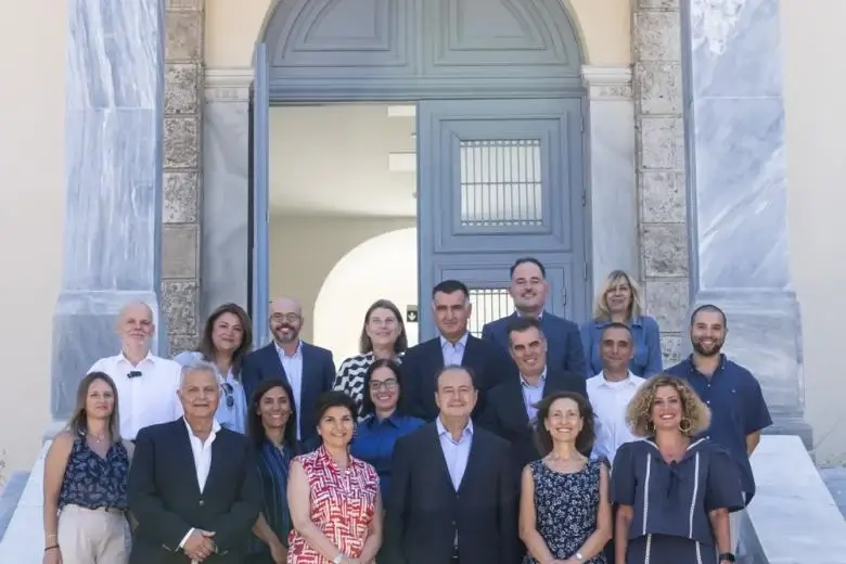 Μια σχολική τσάντα γεμάτη χαμόγελα: 870 παιδιά ξεκινούν τη νέα χρονιά με τα απαραίτητα εφόδια
